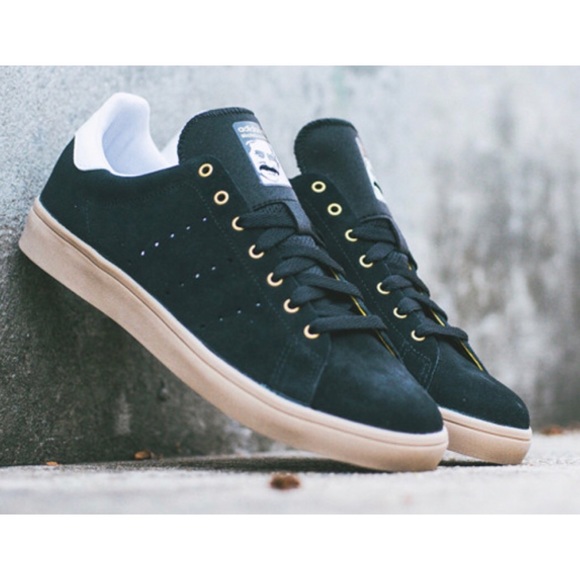 adidas black suede stan smith